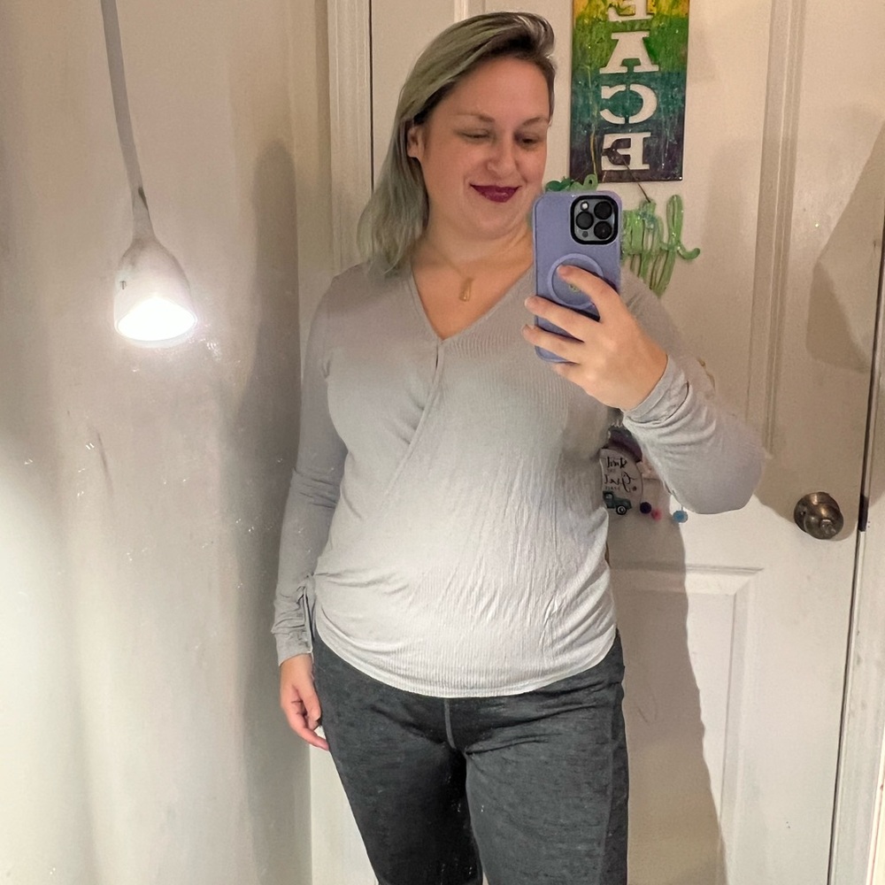 FAUX WRAP TOP LIGHT GRAY SUPER CUTE SOFT LONG SLEEVE RIBBED TEXTURE L WANTABLE